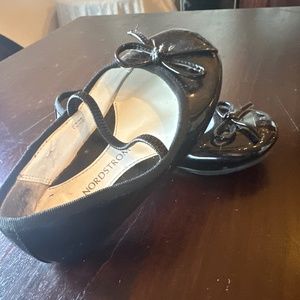 Baby girl black patent leather shoes